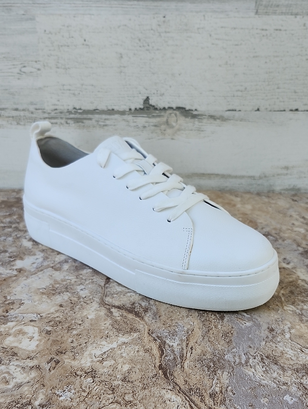 DELTAN WHITE LEATHER LOW TOP PLATFORM SNEAKER